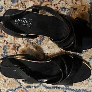 AEROLOGY BLACK WEDGE SANDAL HEELS SZ 8M